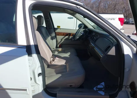 2007 Mercury Grand Marquis Ls z USA, uszkodzony, nr VIN 2MEFM75VX7X636091